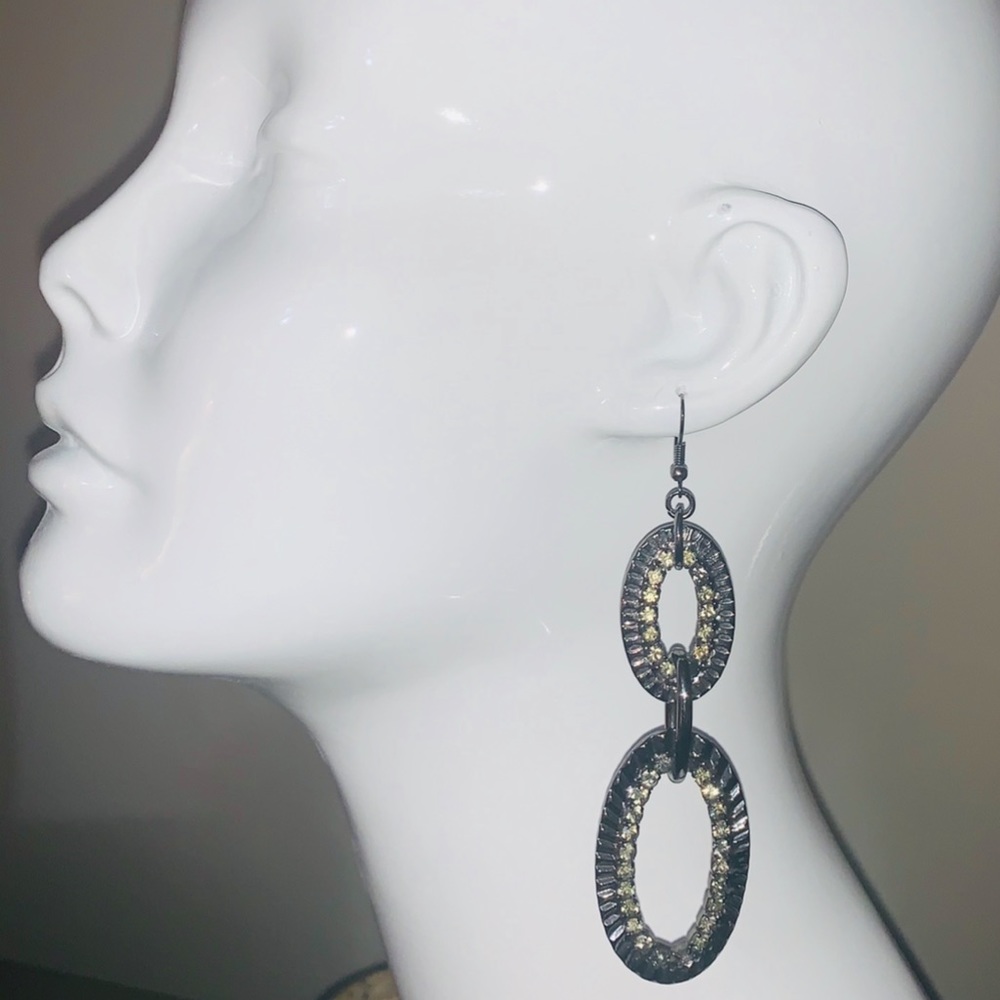 Gray bling teardrop earrings!